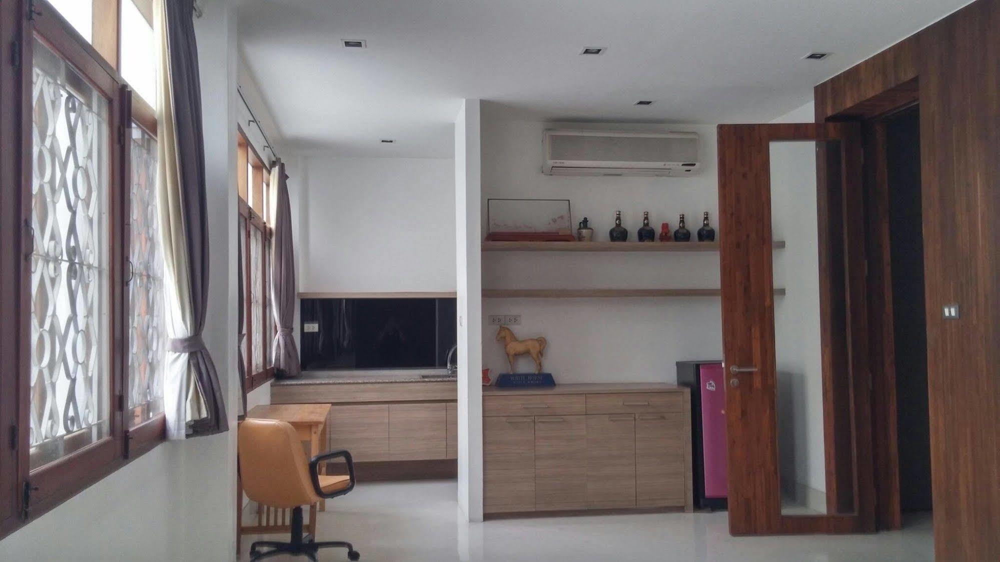 โรงแรมแอท วัน อิน หัวลำโพง กรุงเทพมหานคร ภายนอก รูปภาพ